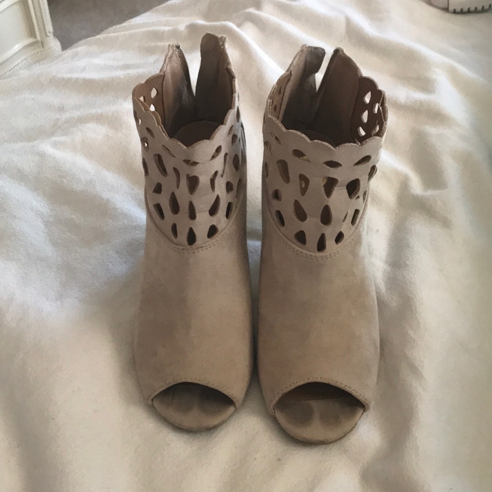 Peep toe heels